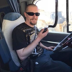 Meet your Posher, Casey